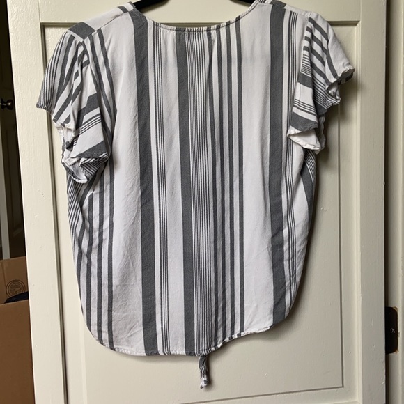 Style Envy Striped Blouse - Picture 2 of 3